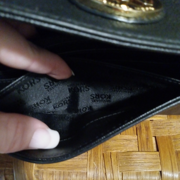 MK BLK LEATHER HOBO BAG W BLK MK LEATHER WALLET **AUTHENTIC** - Picture 6 of 8